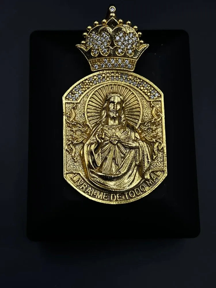 Pingente Grande "Jesus/Livrai-me de todo mal"